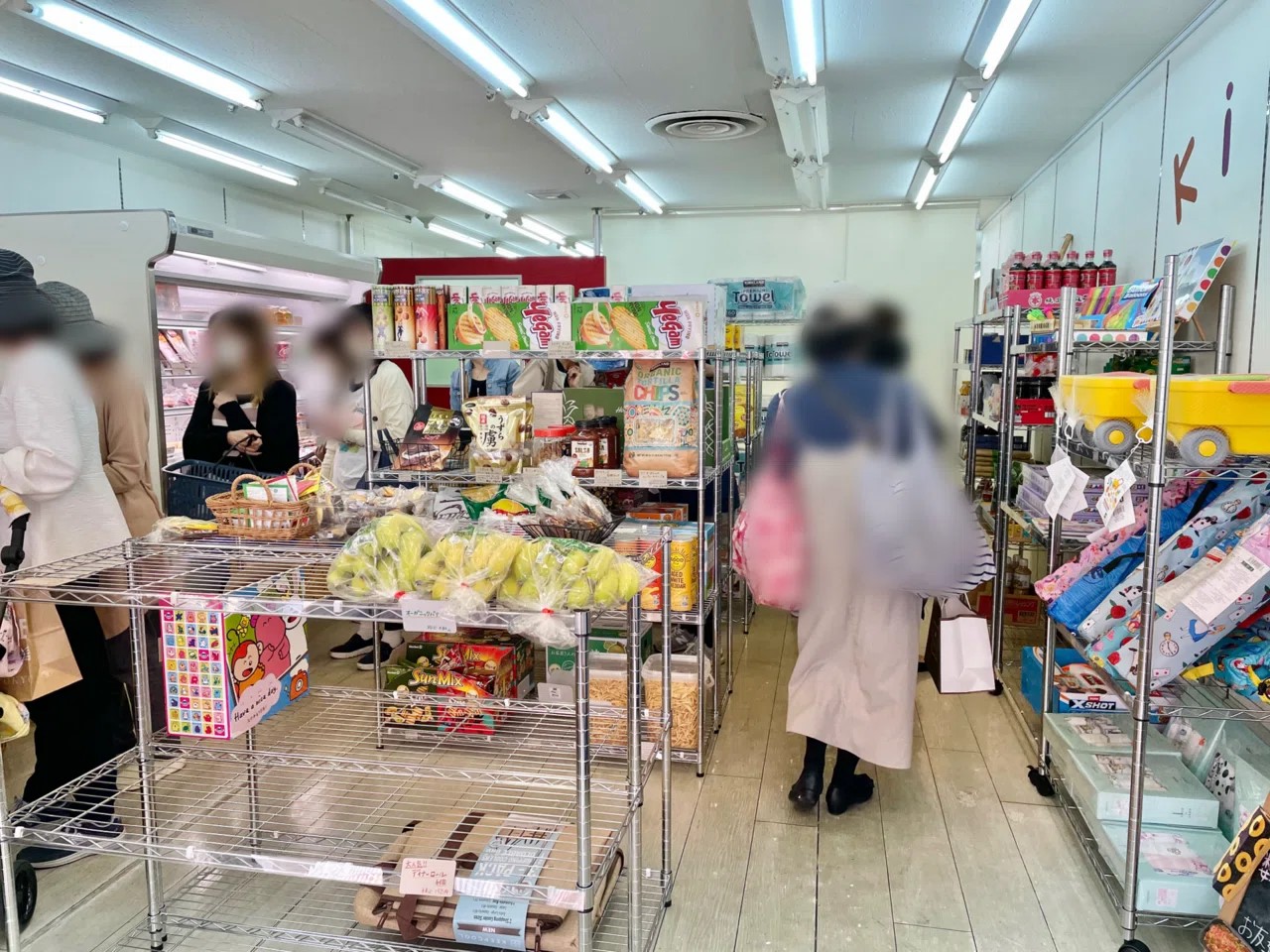 コストコ再販店hanico.店内