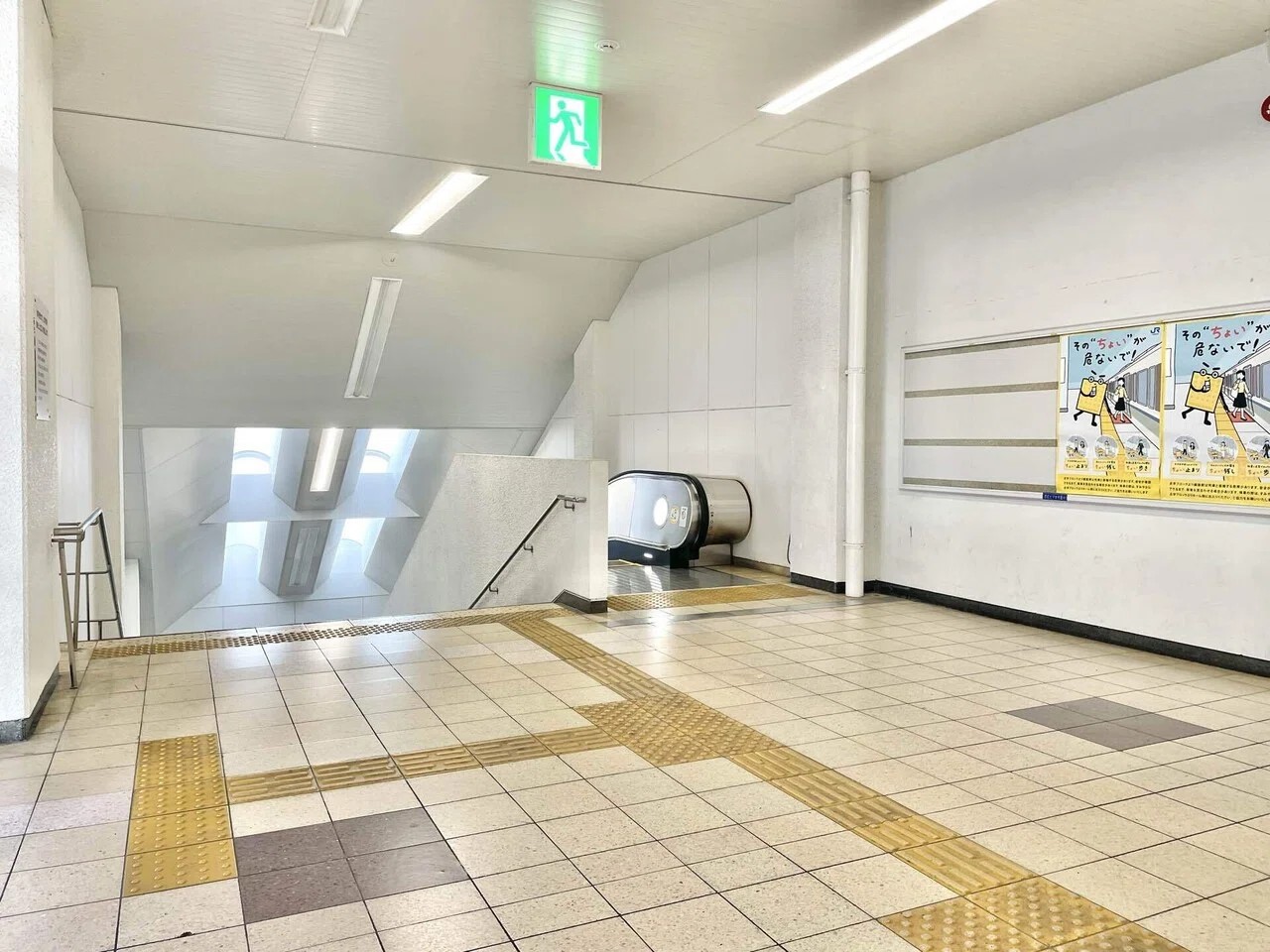 高槻駅北口エスカレーター