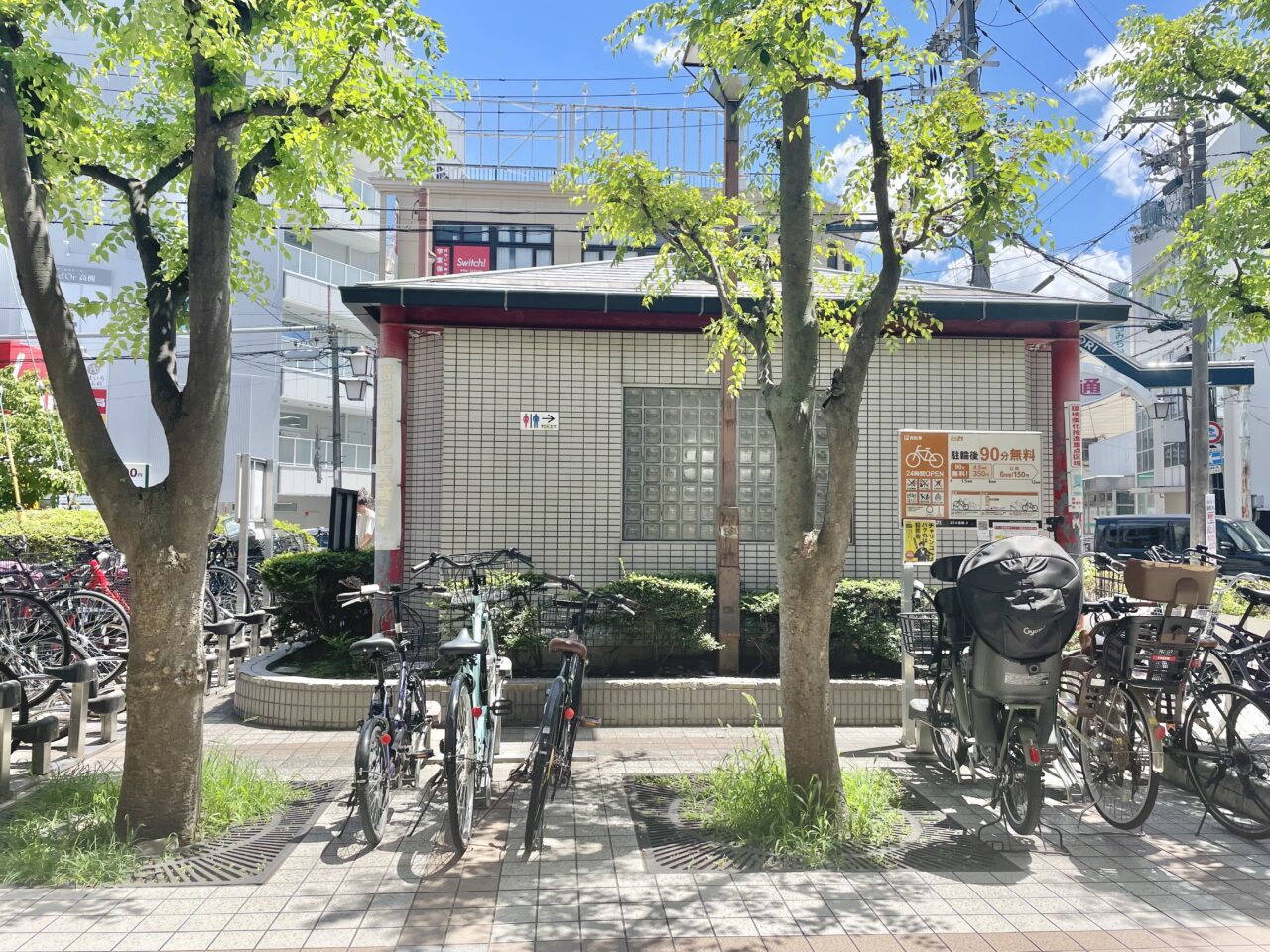 阪急高槻市駅前公衆トイレ
