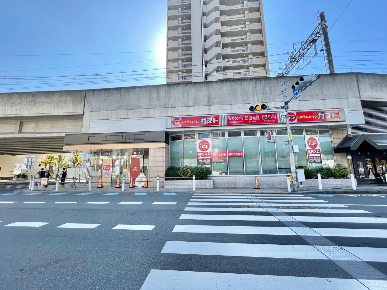 ガスト高槻市駅前店