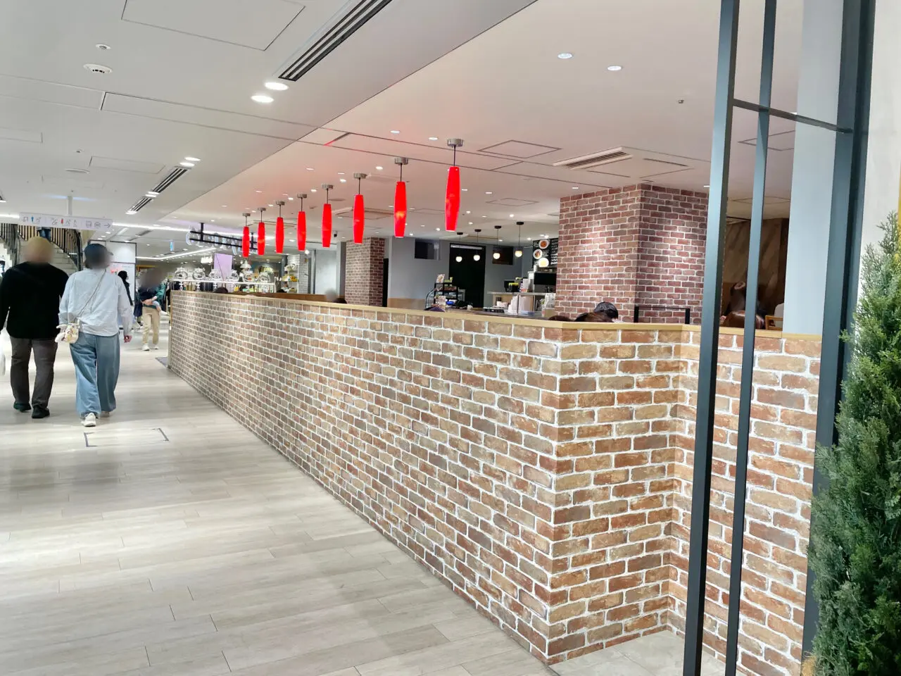 ホリーズカフェ エミル高槻